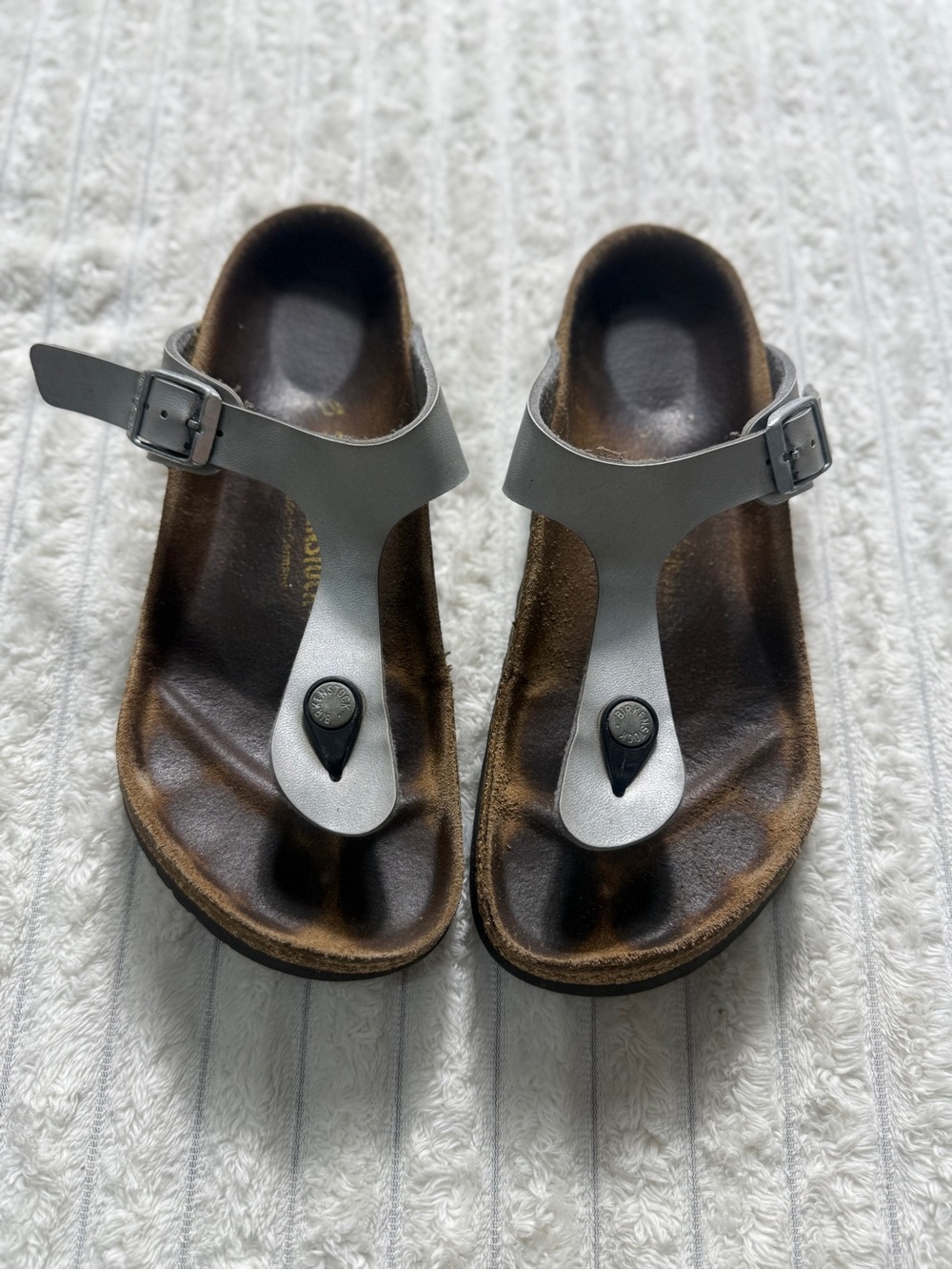 Birkenstock Women's Silver Thong Sandals Buckle Adjustable Suede Insole US 7